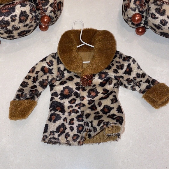 Tree Ornaments - Picture 2 of 4